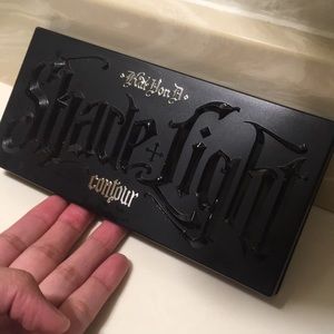 Kat Von D Shade + Light Contour Pallet